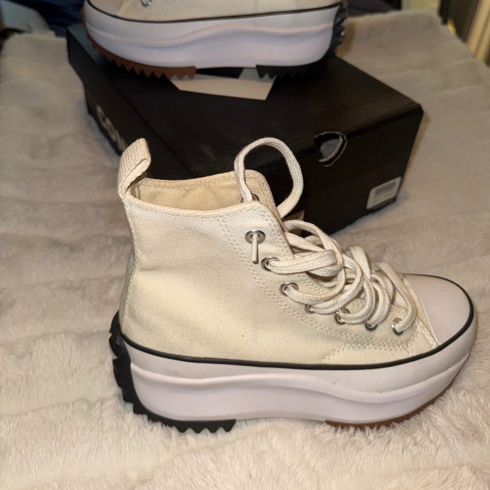 Never worn Brand new… Only tried them on